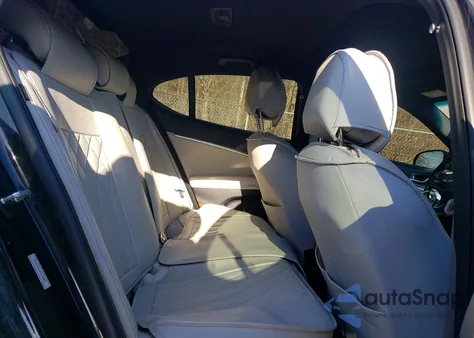 2024 Genesis G70 2.5T Standard из США, поврежденный, VIN KMTG34SCXRU140682